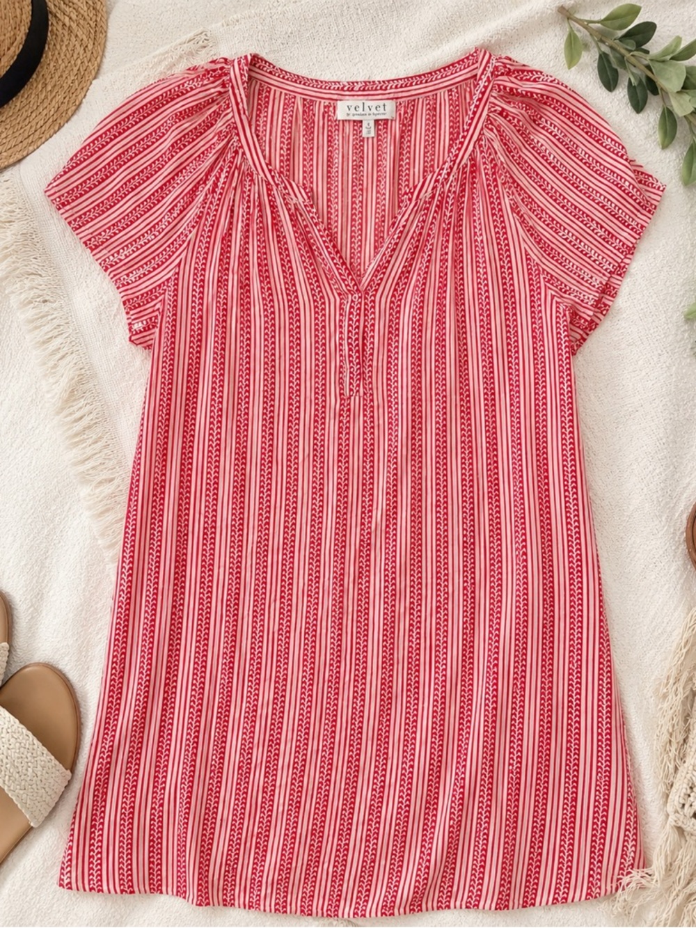 Velvet by Graham & Spencer Red White Printed Viscose Shift Dress L